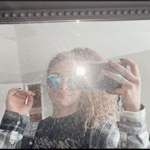 Meet your Posher, Bailey